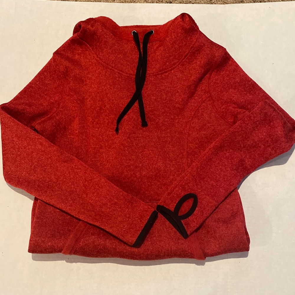 Danskin Now Red and black hooded sweatshirt top! Size Small. 4/6. Like new.